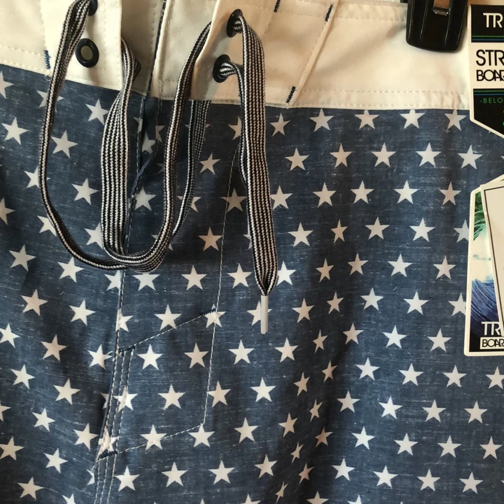 TRINITY Patriots Boardshorts Stretch Below The Knee Men’s Size 30 - Picture 3 of 9